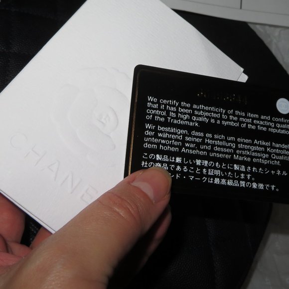 CHANEL Business Affinity Bag Medium In Navy Caviar Leather - Picture 14 of 16